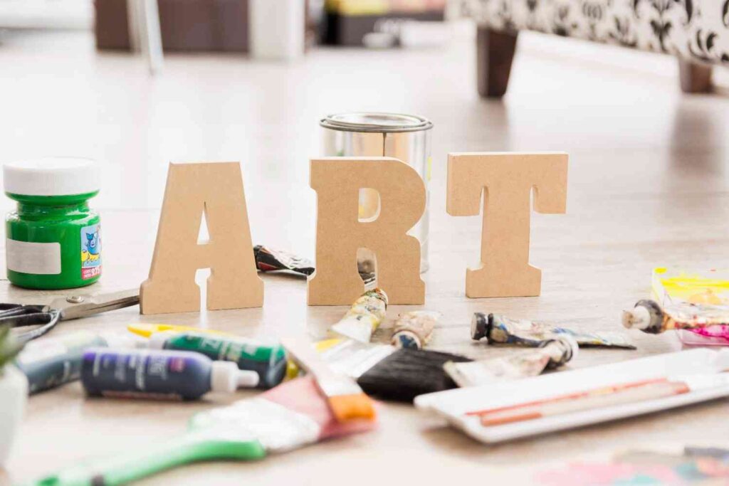 Fine Art Scholarships in the UK